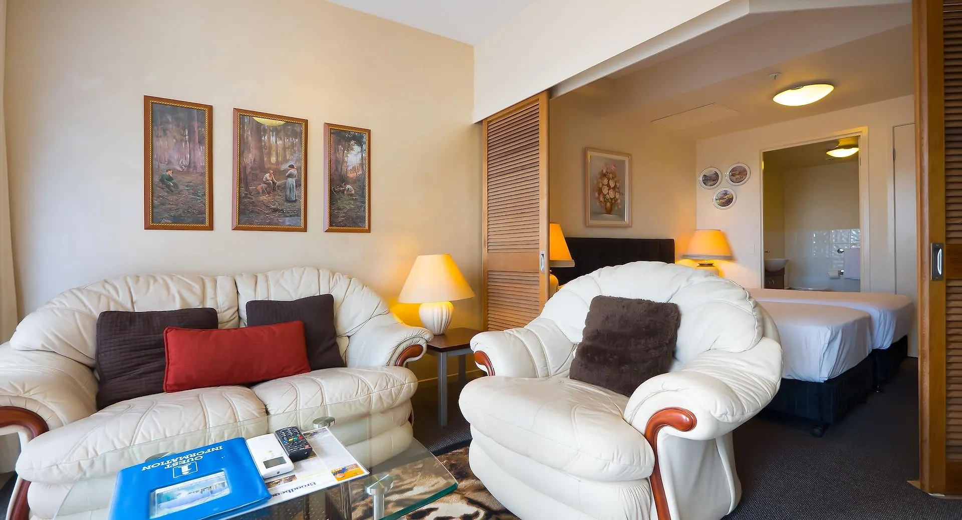 ****  Broadbeach Savannah Resort Austrálie