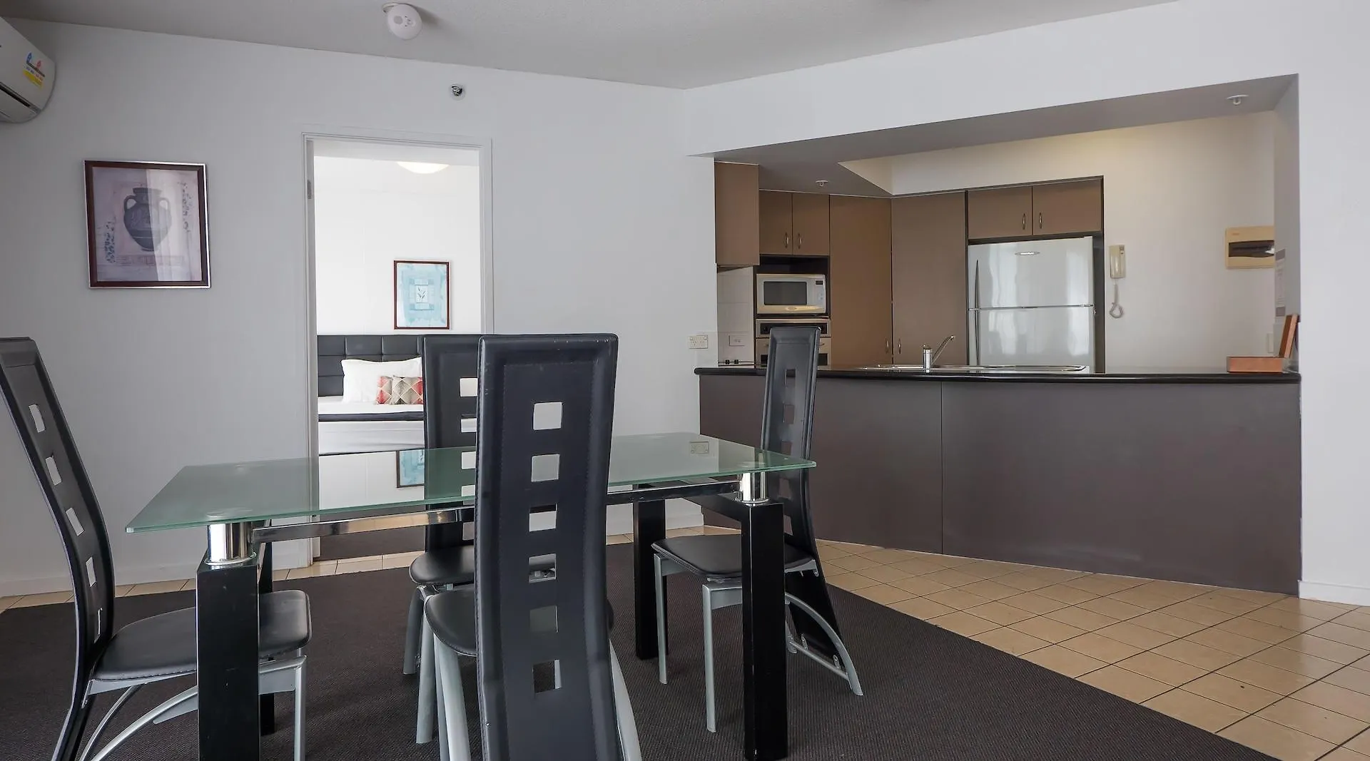 Broadbeach Savannah Resort